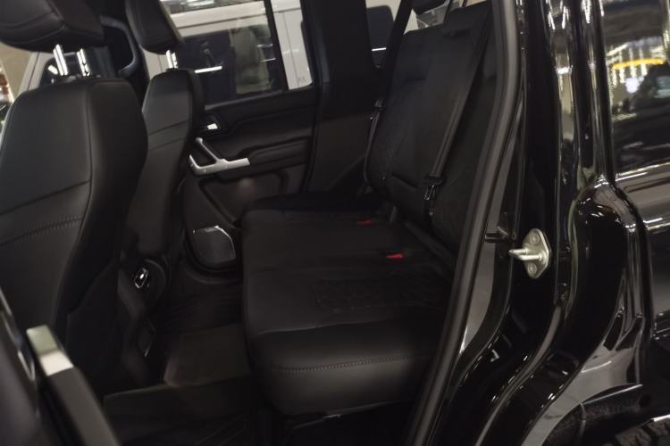 Used 212 T01 2025 2.0T Changfeng Left Rear Seat