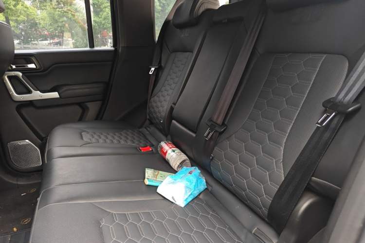 Used 212 T01 2025 2.0T Changfeng Left Rear Seat