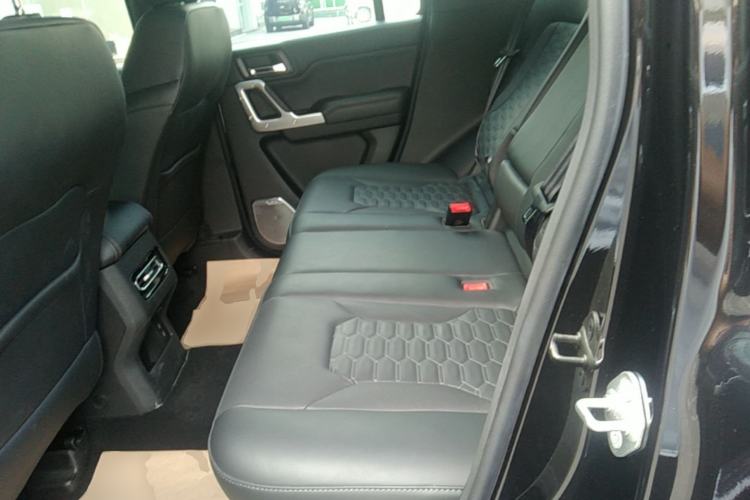 Used 212 T01 2025 Model 2.0T Diesel Left Rear Seat
