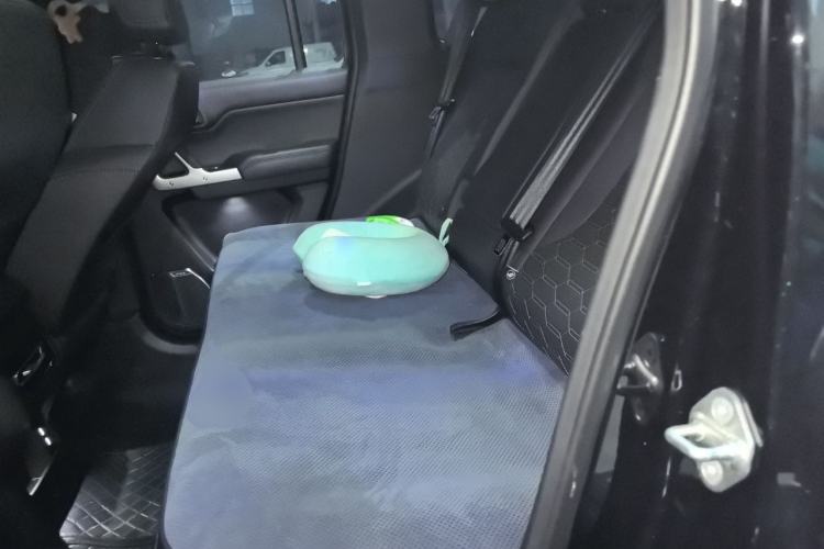 Used 212 T01 2025 2.0T Changfeng Left Rear Seat