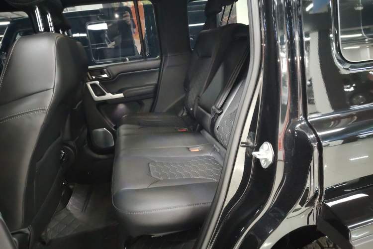 Used 212 T01 2025 2.0T Changfeng Left Rear Seat