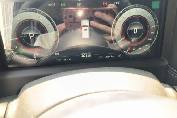 Used 212 T01 2025 2.0T Changfeng Odometer Close Up