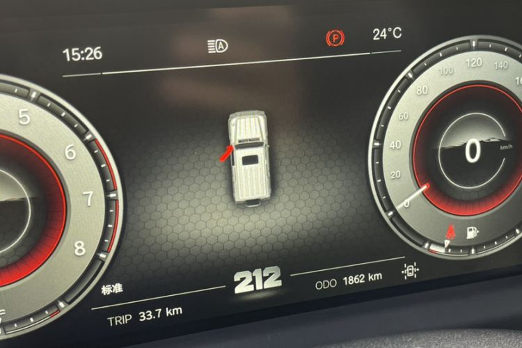 Used 212 T01 2025 2.0T Changfeng Odometer Close Up