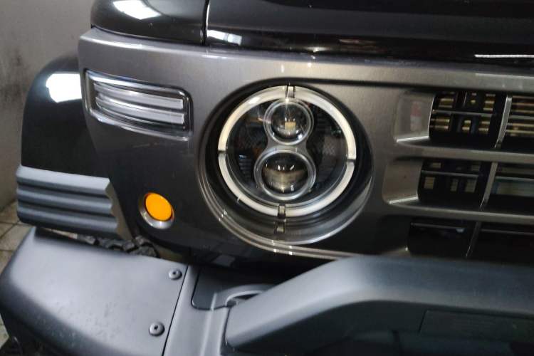 Used 212 T01 2025 2.0T Changfeng Right Front Headlight