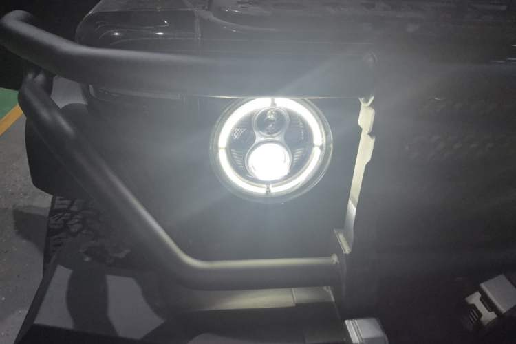 Used 212 T01 2025 2.0T Changfeng Right Front Headlight