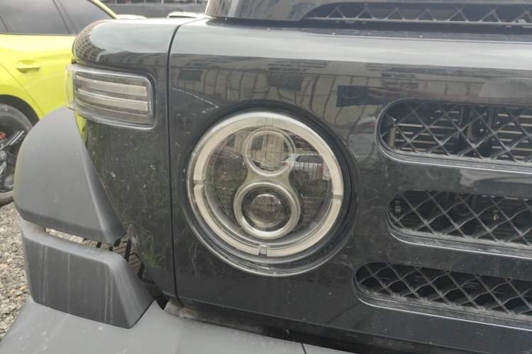 Used 212 T01 2025 Model 2.0T Diesel Right Front Headlight