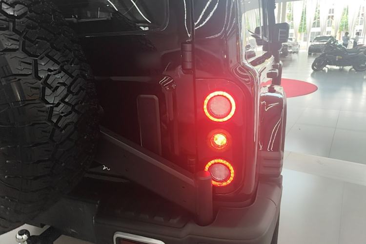 Used 212 T01 2025 2.0T Changfeng Right Rear Taillight