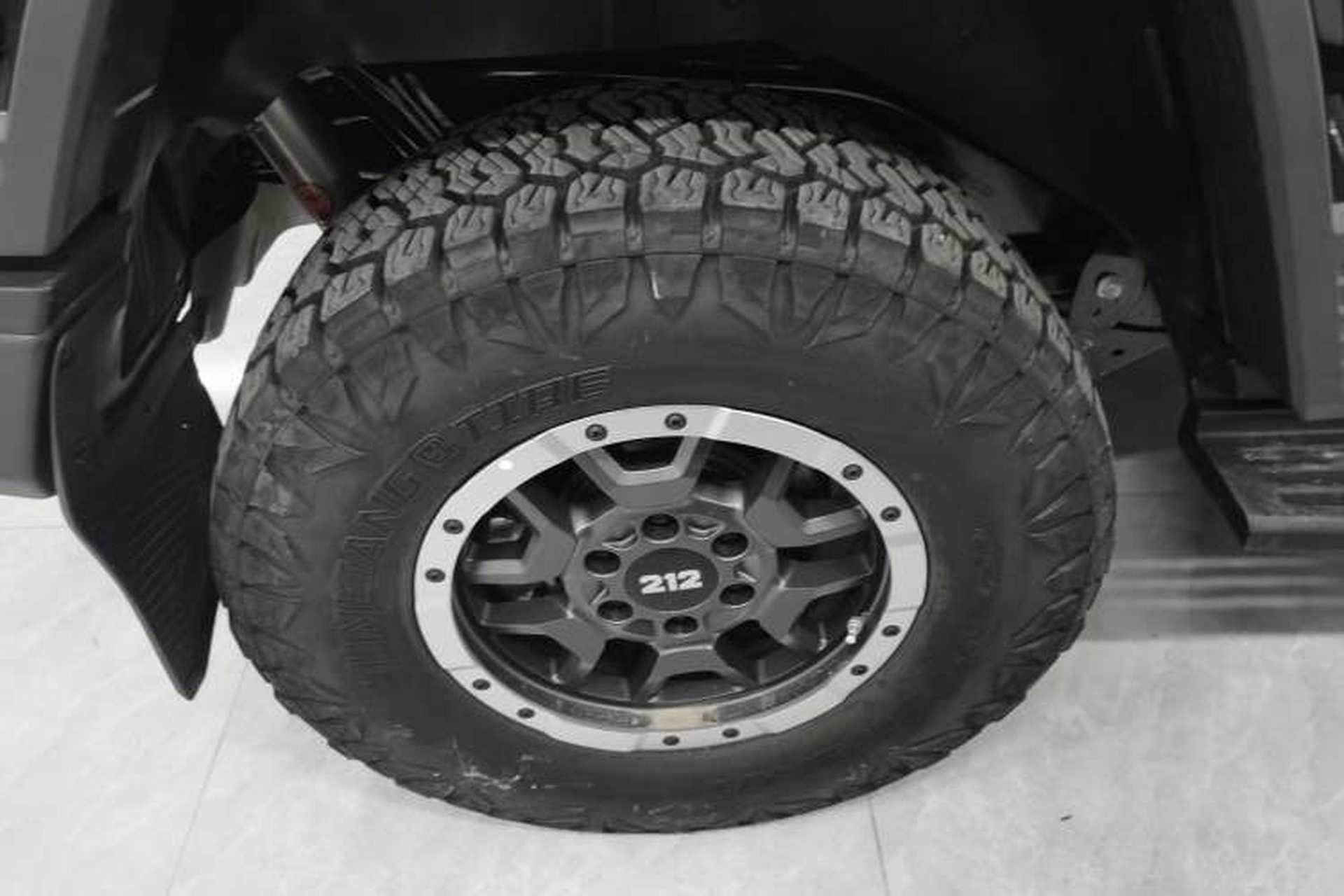 Used 212 T01 2025 2.0T Changfeng Right Rear Wheel Hub