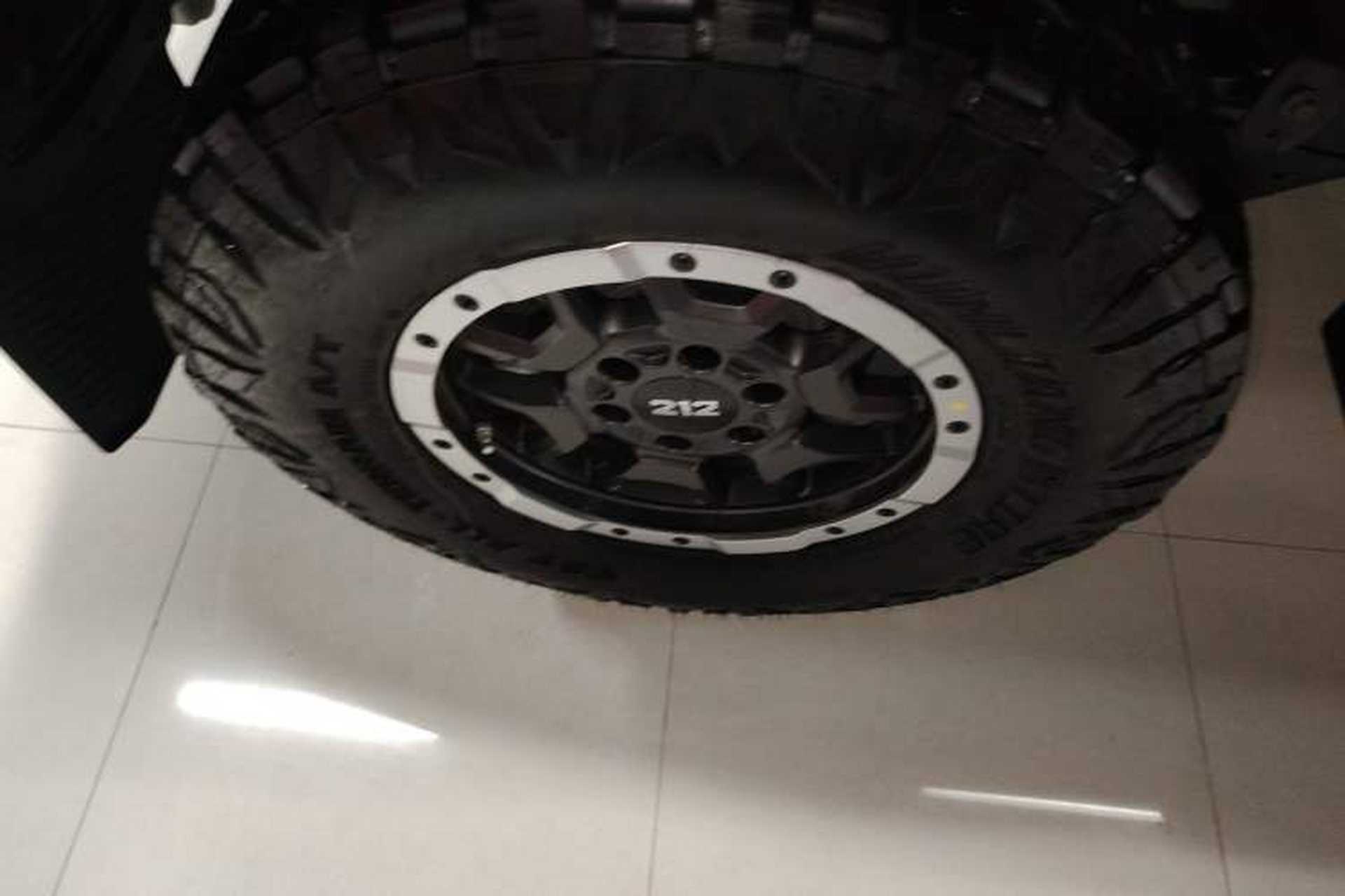 Used 212 T01 2025 2.0T Changfeng Right Rear Wheel Hub
