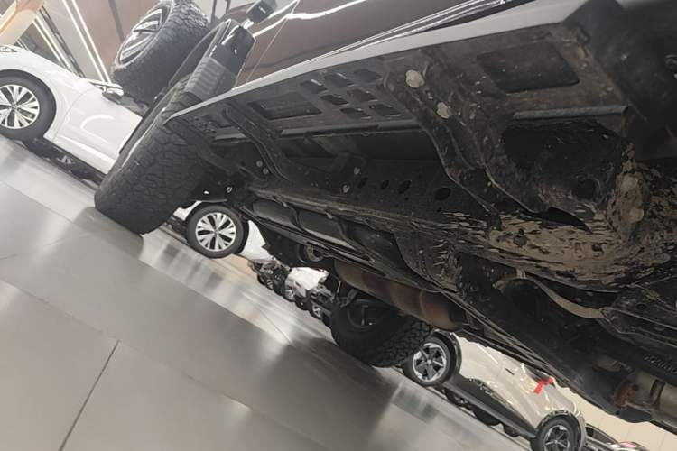 Used 212 T01 2025 2.0T Changfeng Right Side Sill