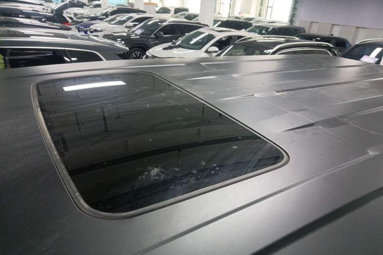 Used 212 T01 2025 2.0T Changfeng Roof