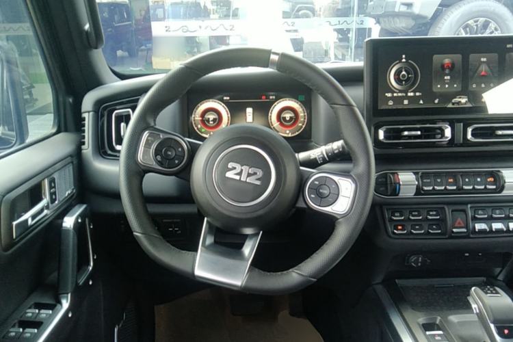 Used 212 T01 2025 Model 2.0T Diesel Steering Wheel