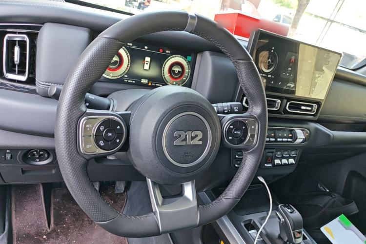 Used 212 T01 2025 2.0T Changfeng Steering Wheel