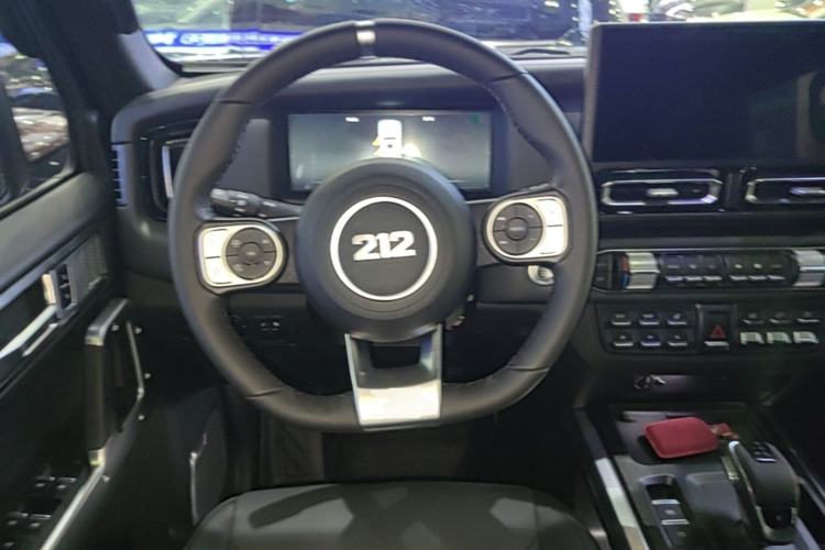 Used 212 T01 2025 2.0T Changfeng Steering Wheel
