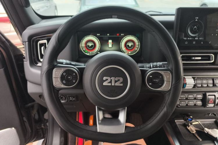 Used 212 T01 2025 2.0T Changfeng Steering Wheel