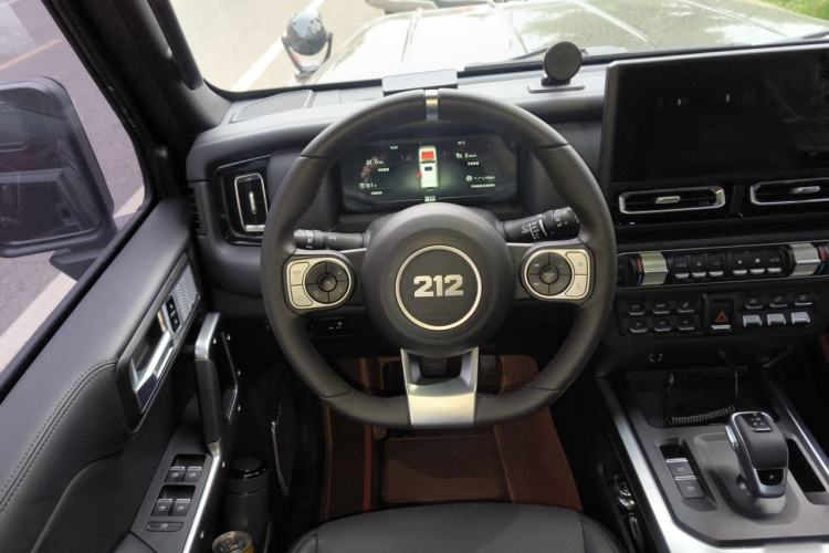 Used 212 T01 2025 Model 2.0T Inspector Steering Wheel