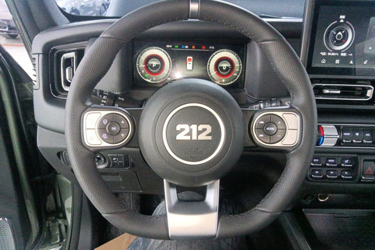 Used 212 T01 2025 2.0T Changfeng Steering Wheel