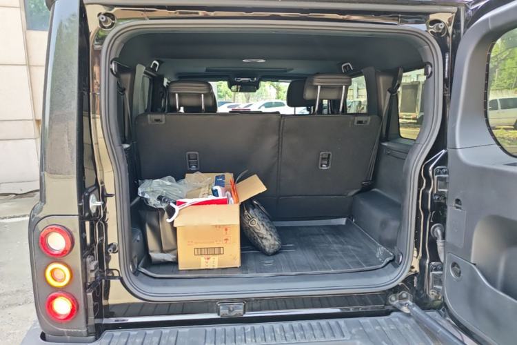 Used 212 T01 2025 2.0T Changfeng Trunk