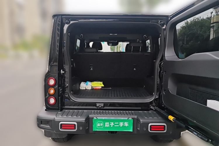 Used 212 T01 2025 2.0T Changfeng Trunk