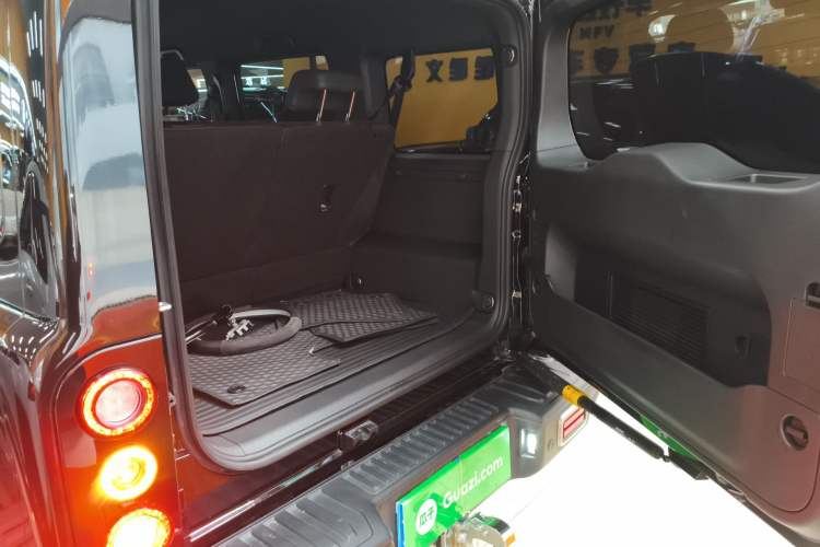 Used 212 T01 2025 2.0T Changfeng Trunk