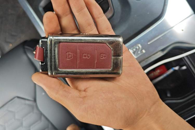 Used 212 T01 2025 2.0T Changfeng Vehicle Key