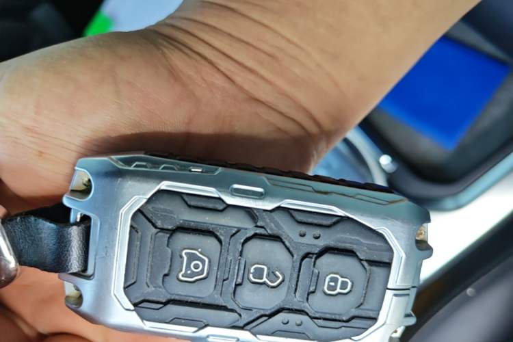 Used 212 T01 2025 2.0T Changfeng Vehicle Key