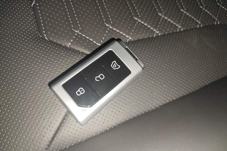 Used 212 T01 2025 2.0T Changfeng Vehicle Key