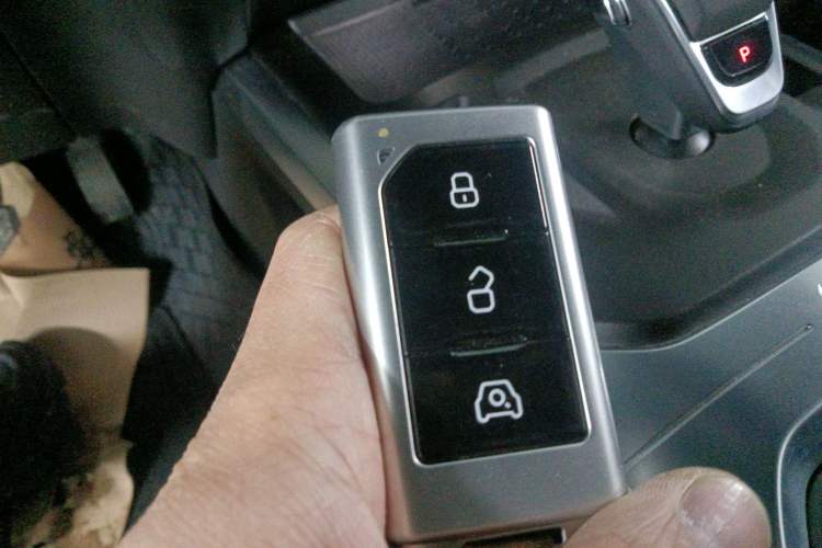 Used 212 T01 2025 2.0T Changfeng Vehicle Key