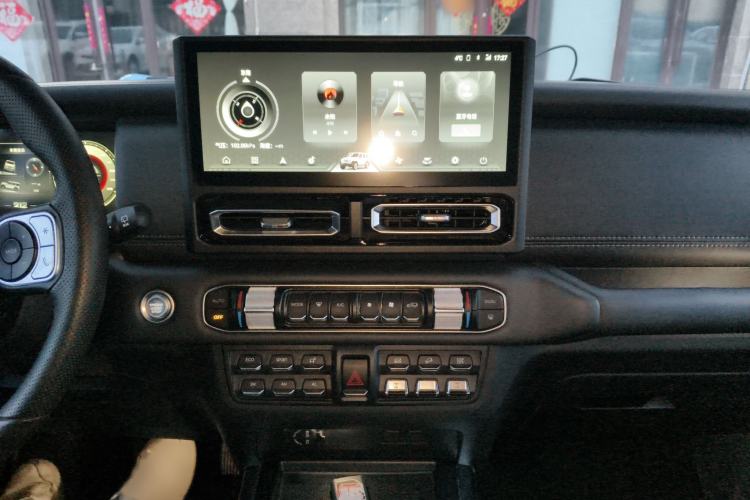 Used 212 T01 2025 2.0T Changfeng Audio And AC Panel