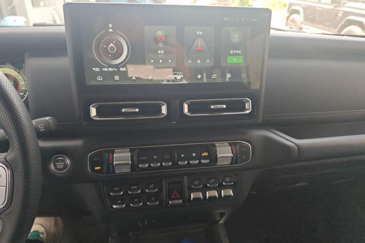 Used 212 T01 2025 2.0T Changfeng Audio And AC Panel