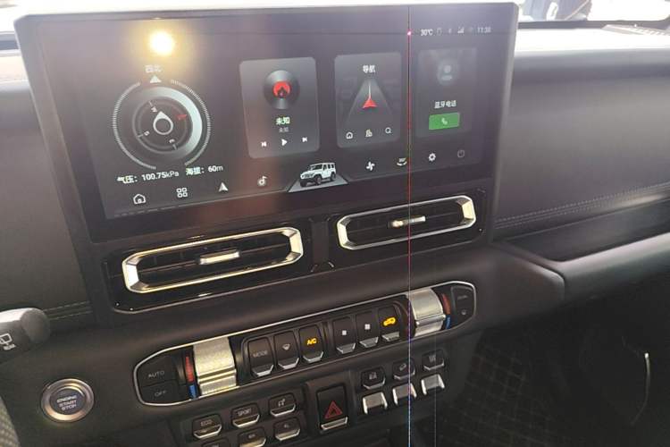 Used 212 T01 2025 2.0T Changfeng Audio And AC Panel