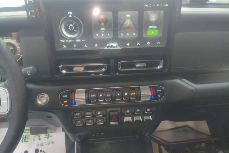 Used 212 T01 2025 2.0T Changfeng Audio And AC Panel