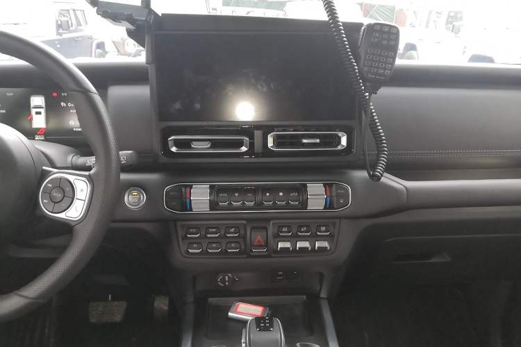 Used 212 T01 2025 2.0T Changfeng Audio And AC Panel