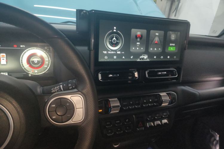 Used 212 T01 2025 2.0T Changfeng Center Console
