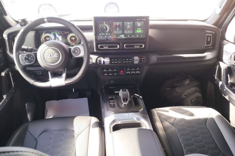 Used 212 T01 2025 2.0T Changfeng Center Console