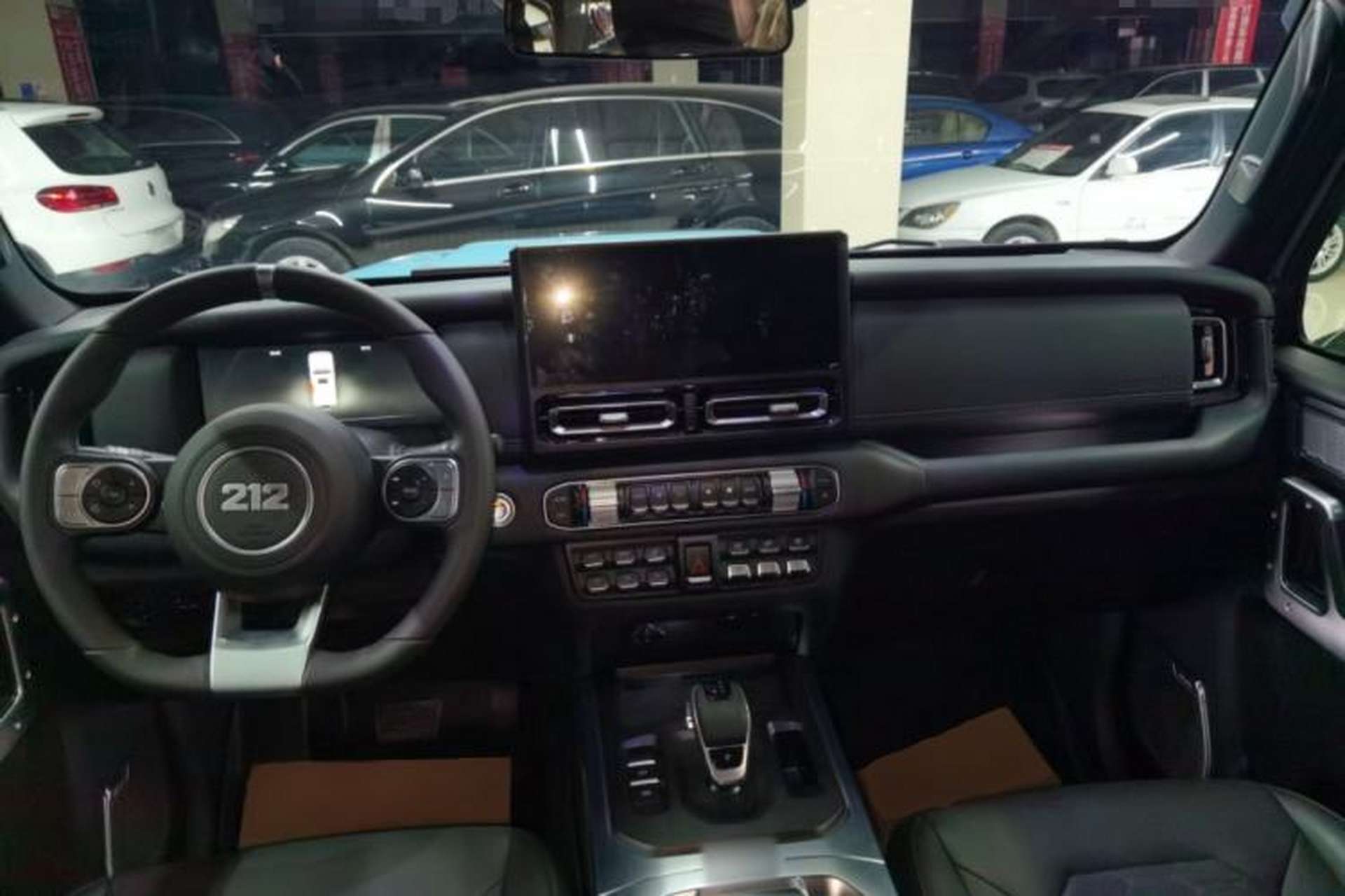 Used 212 T01 2025 2.0T Changfeng Center Console