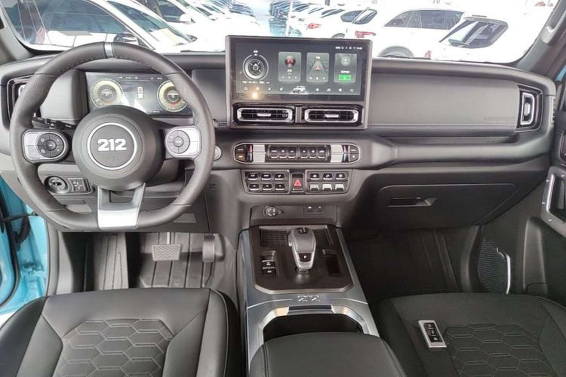 Used 212 T01 2025 2.0T Changfeng Center Console