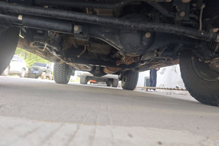 Used 212 T01 2025 2.0T Changfeng Chassis Front