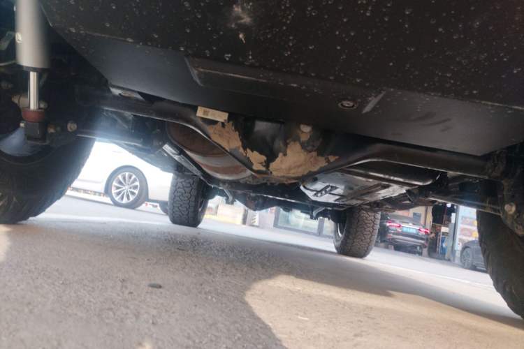 Used 212 T01 2025 2.0T Changfeng Chassis Rear