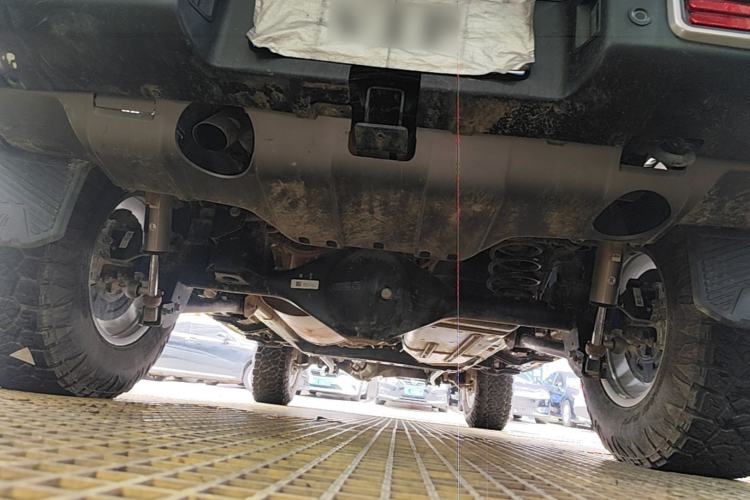 Used 212 T01 2025 2.0T Changfeng Chassis Rear