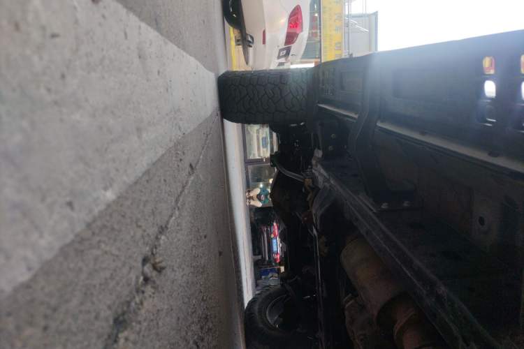 Used 212 T01 2025 2.0T Changfeng Chassis Rear Left