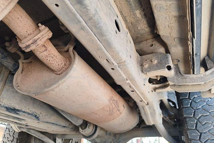 Used 212 T01 2025 2.0T Changfeng Chassis Rear Left