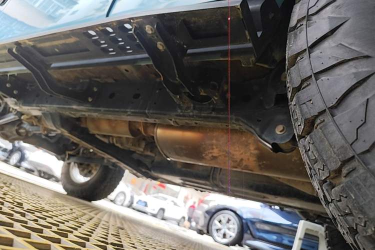 Used 212 T01 2025 2.0T Changfeng Chassis Rear Left