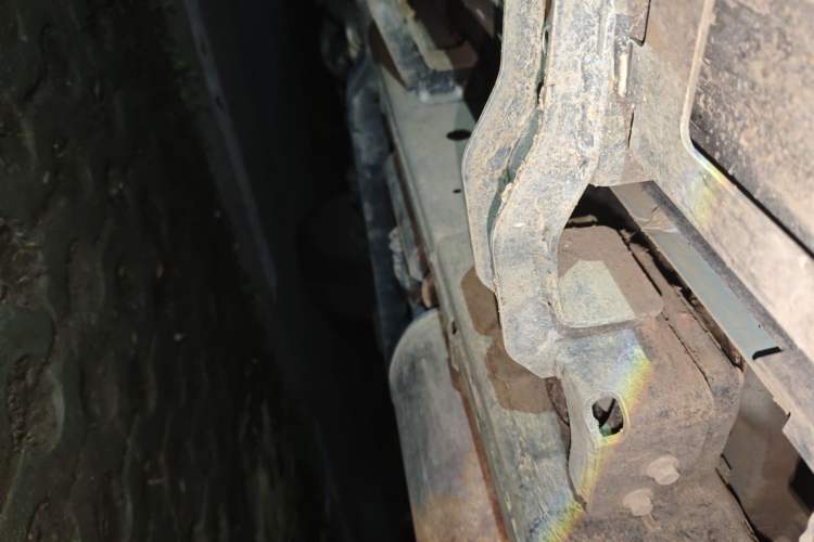 Used 212 T01 2025 2.0T Changfeng Chassis Rear Left
