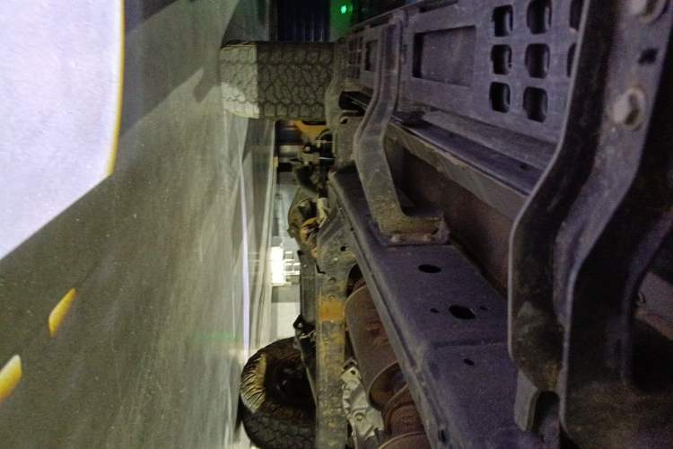 Used 212 T01 2025 2.0T Changfeng Chassis Rear Left