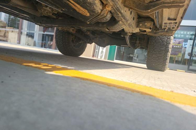 Used 212 T01 2025 2.0T Changfeng Chassis Rear Right