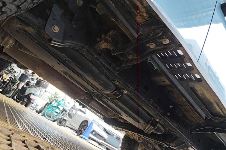 Used 212 T01 2025 2.0T Changfeng Chassis Rear Right