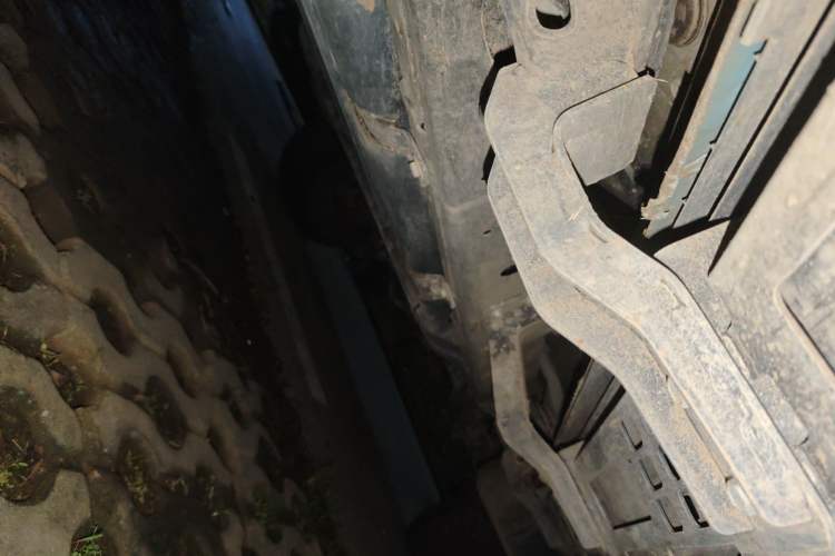 Used 212 T01 2025 2.0T Changfeng Chassis Rear Right