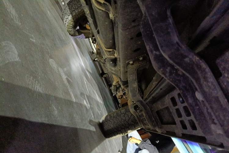 Used 212 T01 2025 2.0T Changfeng Chassis Rear Right