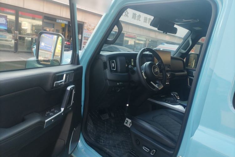Used 212 T01 2025 2.0T Changfeng Driver Seat